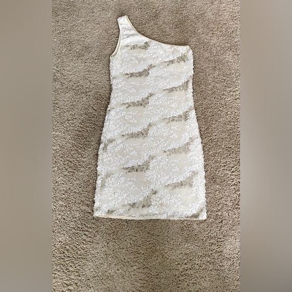 White sequined BCBG BodyCon dress. Size Small. - Picture 2 of 2